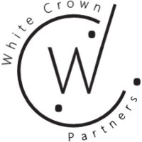  Logo de White Crown Partners, société spécialisée en finance d’entreprise. 
